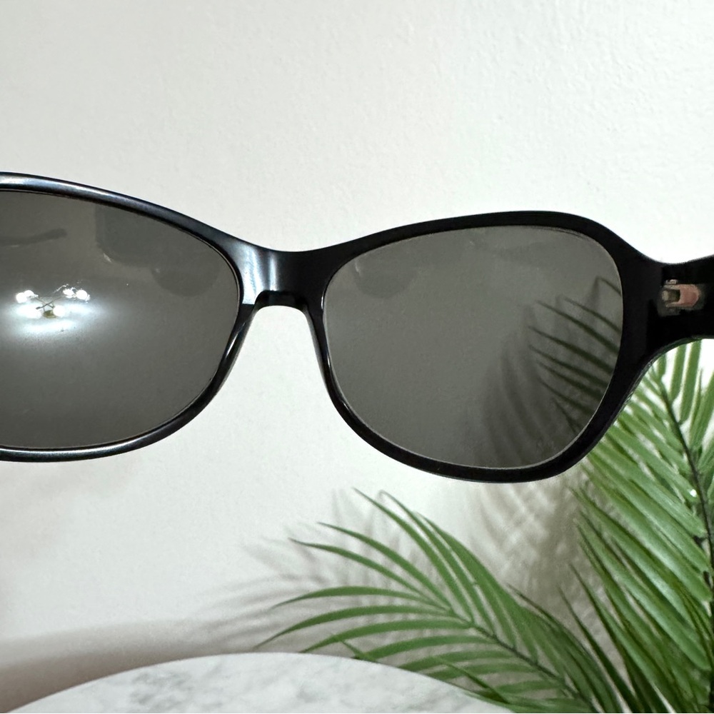 Valentino Sunglasses Women’s - Picture 12 of 12